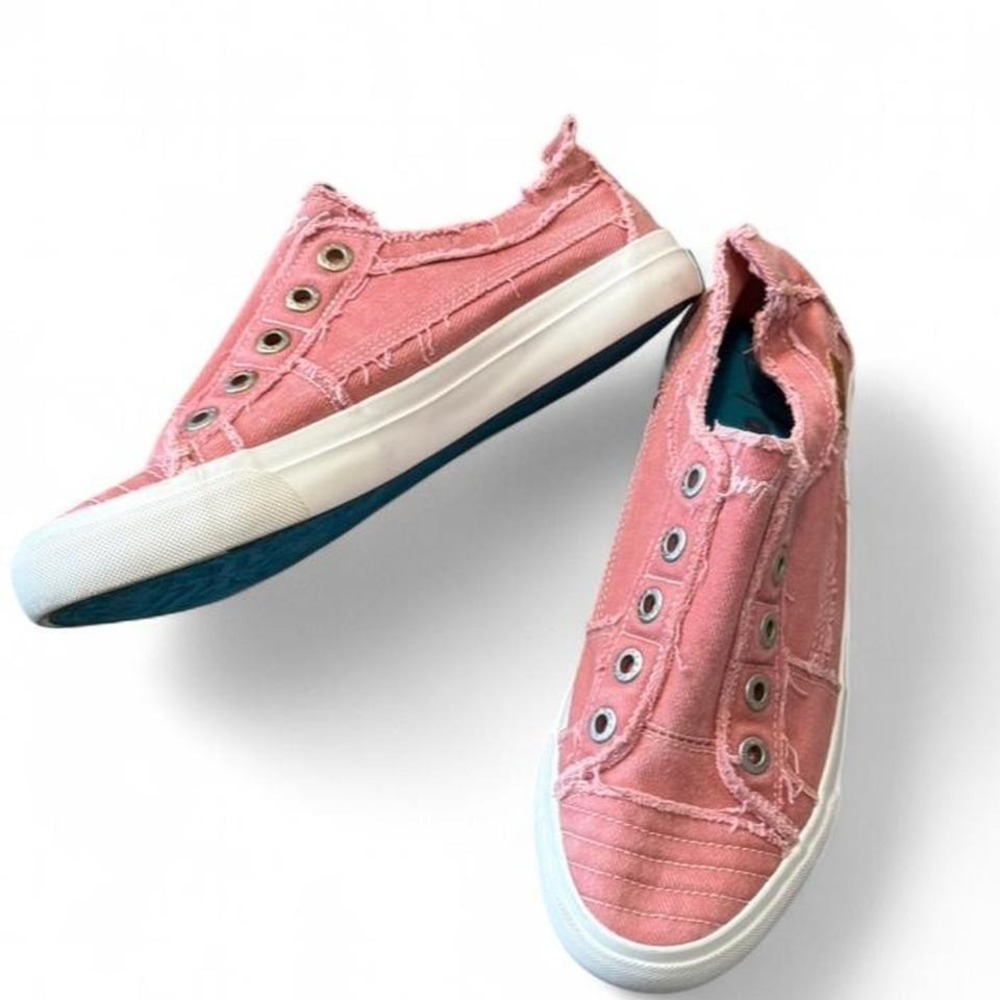 Blowfish Malibu "Play" Dusty Pink Slip On Canvas Sneakers, Women's Size 8.5
